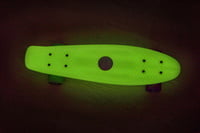 CHOKE SKATEBOARDS Juicy Susi Elite 22,5"x6, glow in the dark CHOKE SKATEBOARDS Juicy Susi Elite 22,5"x6, glow in the dark
