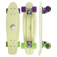CHOKE SKATEBOARDS Juicy Susi Elite 22,5"x6, glow in the dark CHOKE SKATEBOARDS Juicy Susi Elite 22,5"x6, glow in the dark